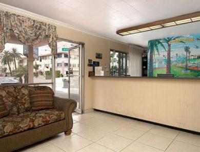 Hotel Travelodge By Wyndham Convention Center 2*